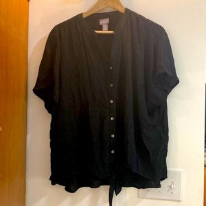 Chicos 3 (L XL ) crinkle rayon dolman sleeve top. black. Mother of Pearl buttons